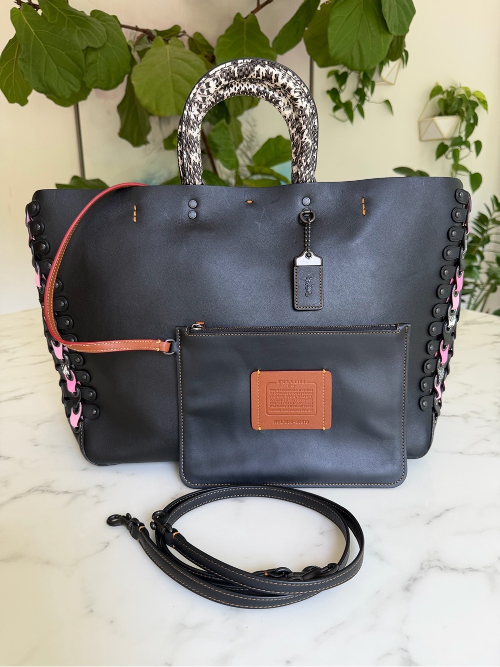 1941 Rogue Tote With Snakeskin Coach Link Detail Pink Black Leather Bag 86919 - Picture 2 of 14